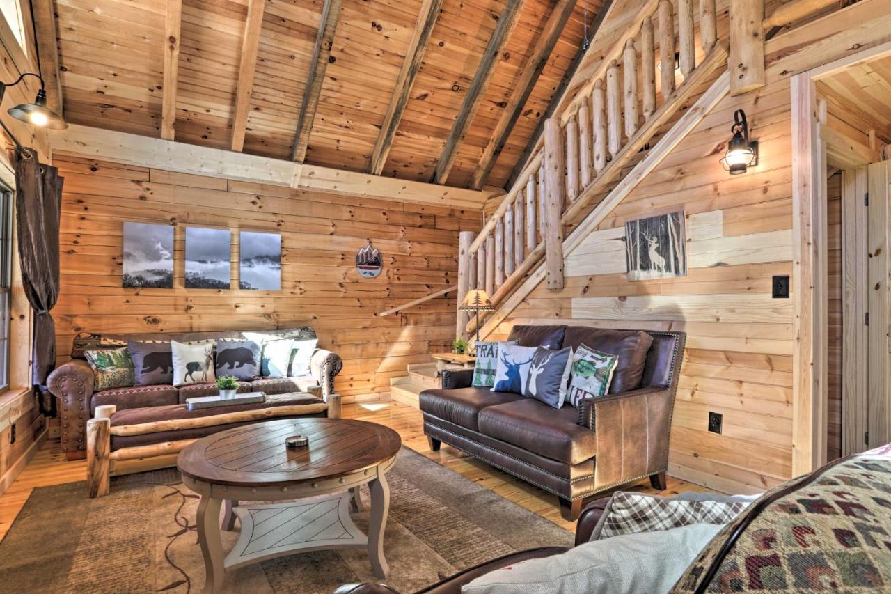 Gatlinburg Cabin With Loft And Game Room 1 Mi To Town Exterior photo