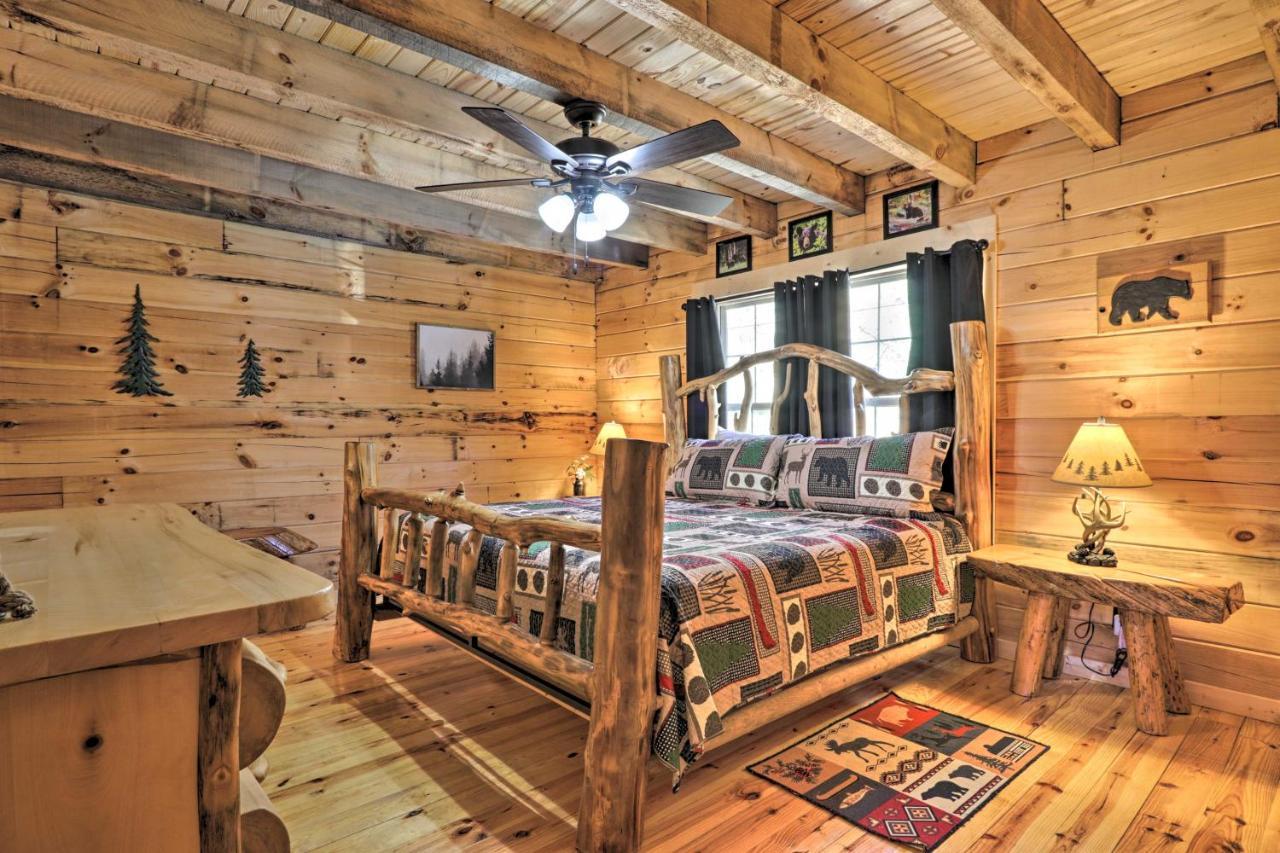 Gatlinburg Cabin With Loft And Game Room 1 Mi To Town Exterior photo