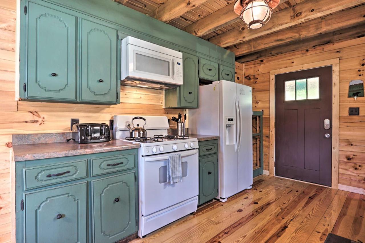 Gatlinburg Cabin With Loft And Game Room 1 Mi To Town Exterior photo