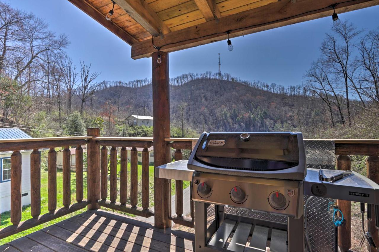 Gatlinburg Cabin With Loft And Game Room 1 Mi To Town Exterior photo