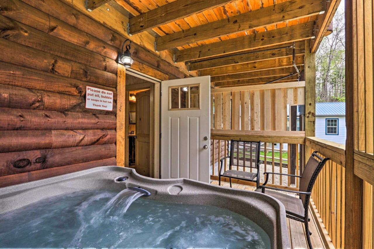 Gatlinburg Cabin With Loft And Game Room 1 Mi To Town Exterior photo